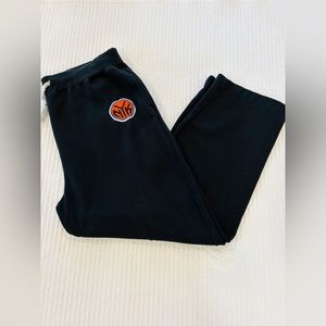New York Knicks UNK  Sweatpants Joggers Black Sewn On Logo Pockets XXL 2XL